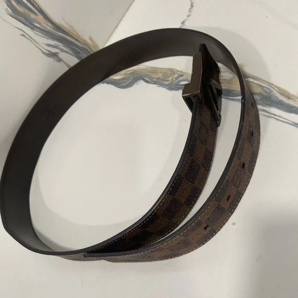 Louis Vuitton belt - Picture 9 of 10